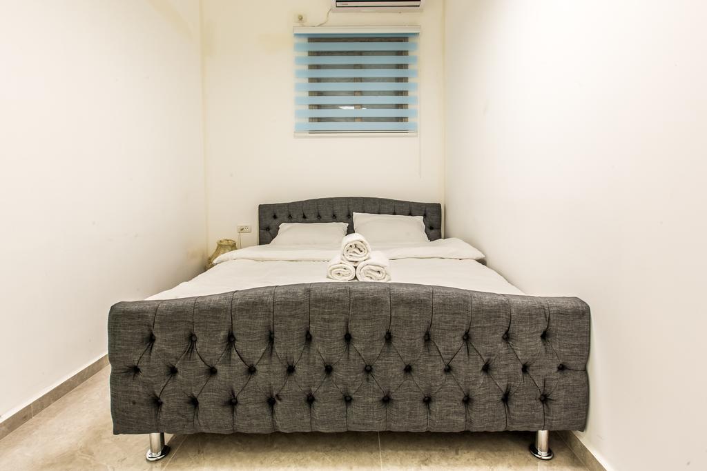 Sunset Beach Apartments Тел Авив Екстериор снимка