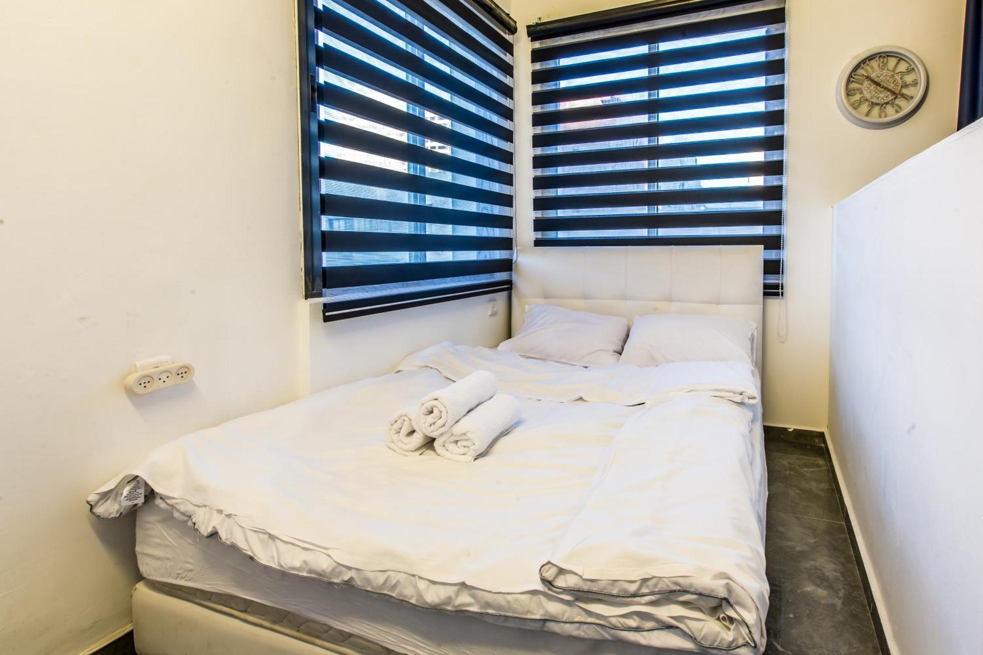 Sunset Beach Apartments Тел Авив Екстериор снимка